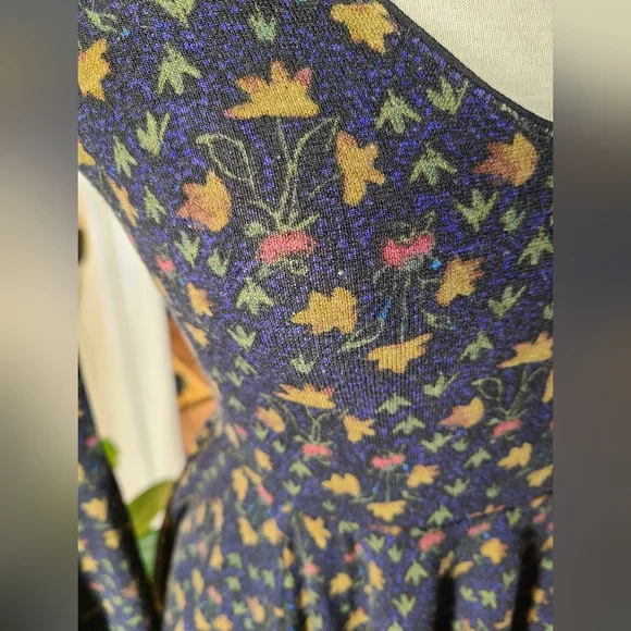 SOLD - Urban outfitters bell sleeve dress - Picture 5 of 6